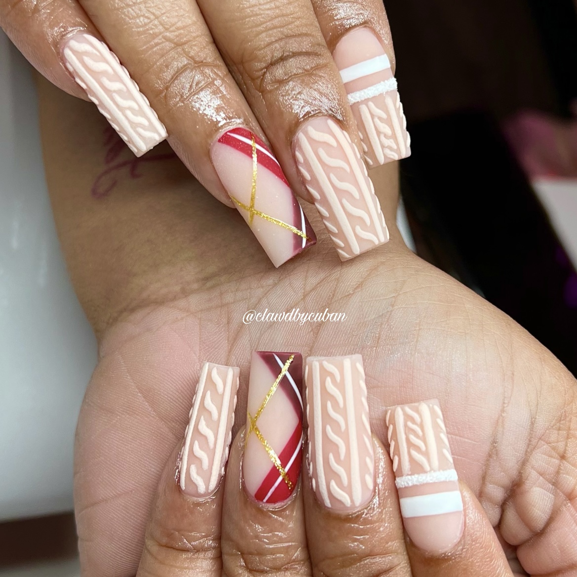 Clawd By Cuban Salon nail photo 3